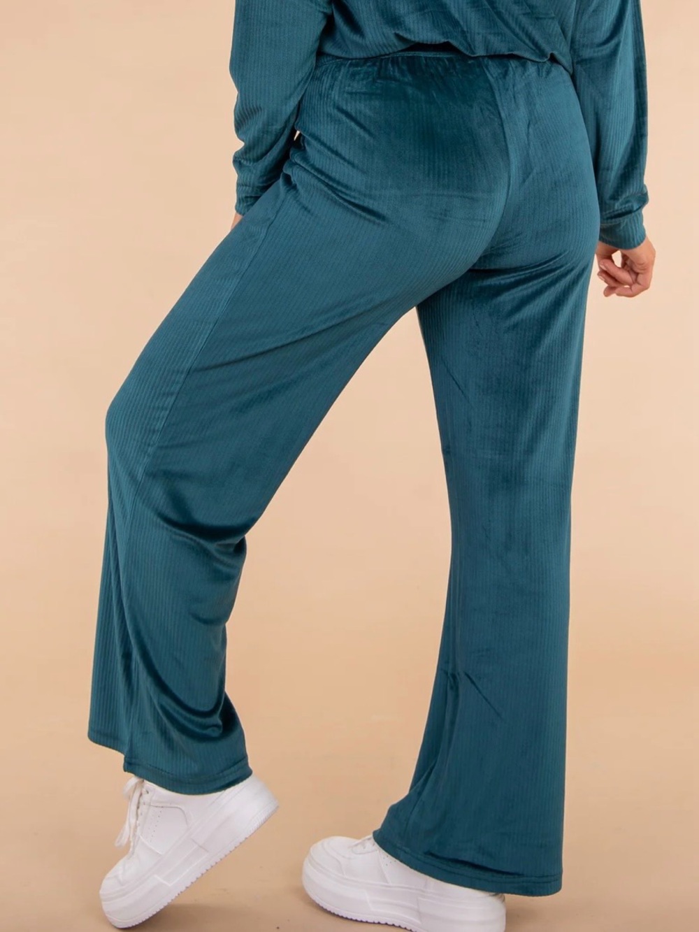 Z Supply Flare Up Velour Pants. Women’s Size Small. NWT